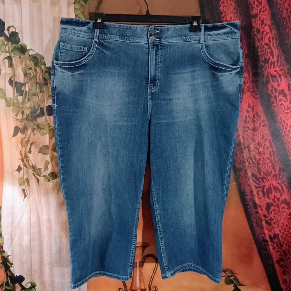 VGUC: Lane Bryant Sze 26 Blue Tighter Tummy Tech Capri Denim Jeans